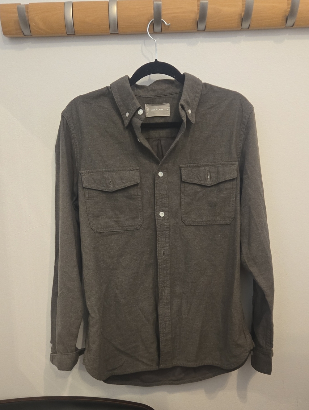 Everlane Men's Button-Down Shirt in Olive Gray